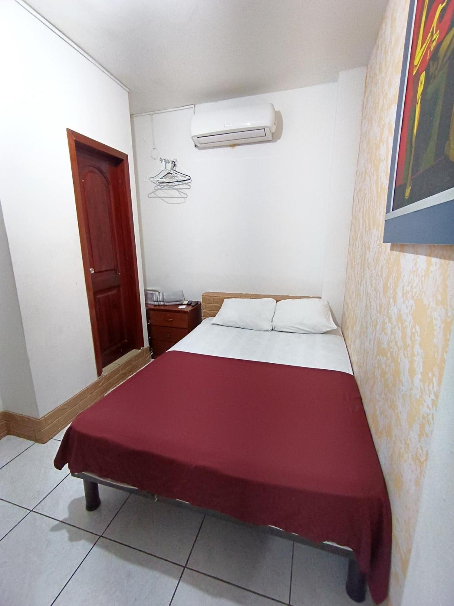 Hostal Venecia -Tu Casa En Manta. Bilik gambar